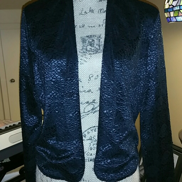 Fancy Black Bolero Jacket - Picture 3 of 4