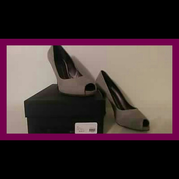 *Giuseppe Zanotti * Grey Snake Print Pumps - Picture 4 of 4