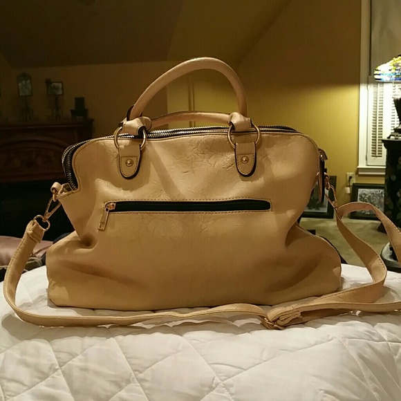 *Beautiful and Practical Bag - Faux Leather - Picture 2 of 4