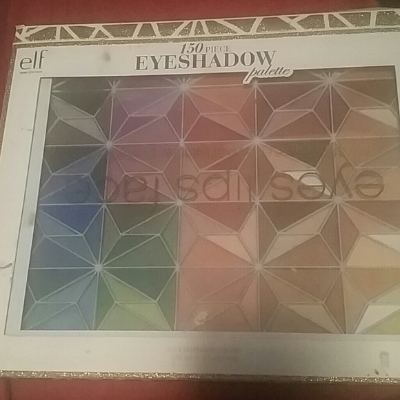 150 piece eyeshadow palette