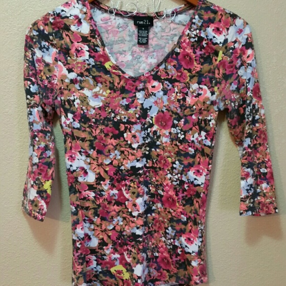 Rue 21 Floral Tee