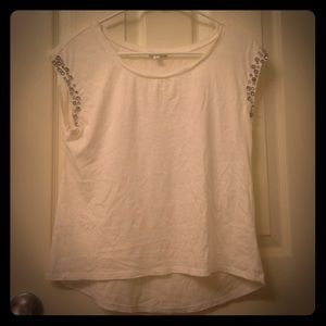 Express t-shirt with diamonds on the sleeve