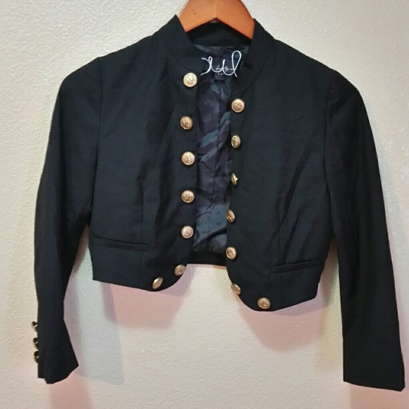 Twenty One Cropped Blazer