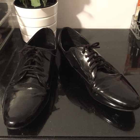 Forever21 pointed toe patent Oxford shoes