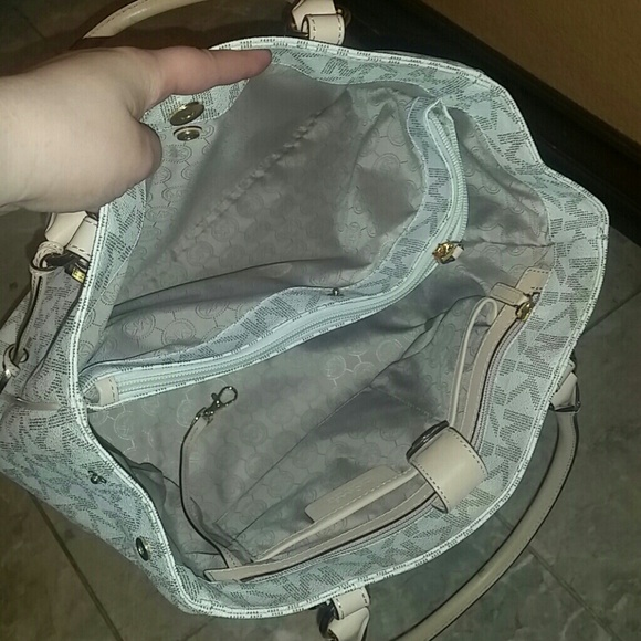 sold - Picture 2 of 4