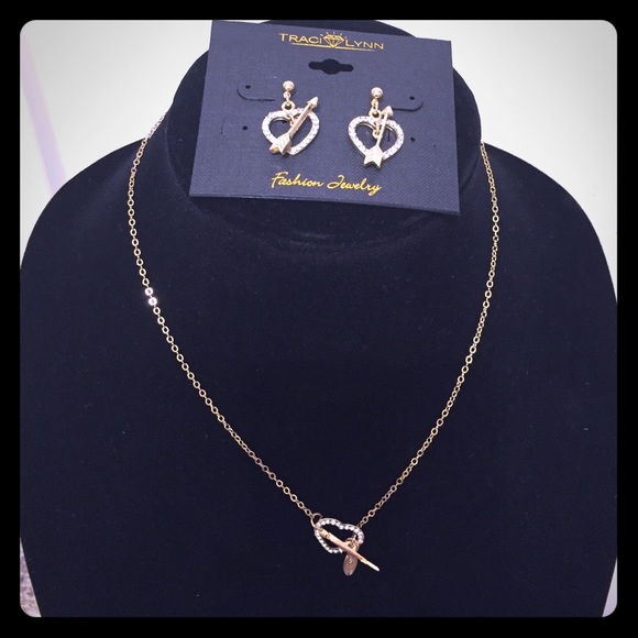🚫SOLD🚫NEW! TRACI LYNN LOVE STORY NECKLACE SET