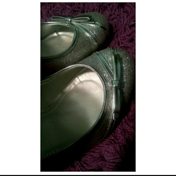 Cute Sparkling Bow Heels - Picture 2 of 4