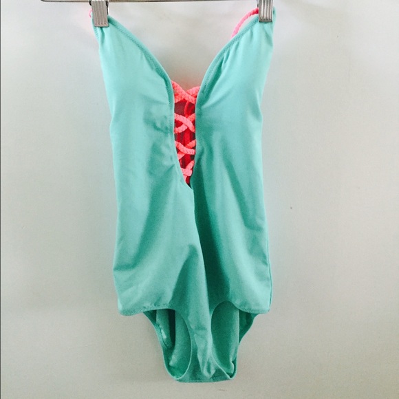 Bik - Picture 2 of 3