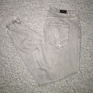 Grey mom jeans (high wasted)