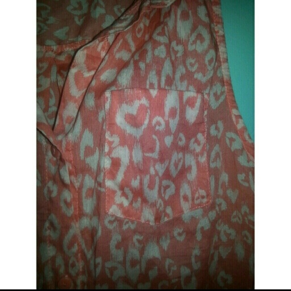 Cute Button Up Tank - Picture 3 of 3