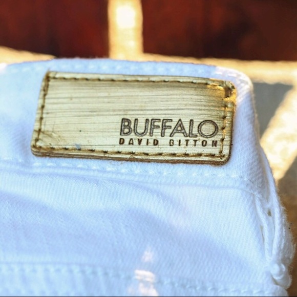 BUFFALO JEANS by David Bitton White Denim - Picture 2 of 3