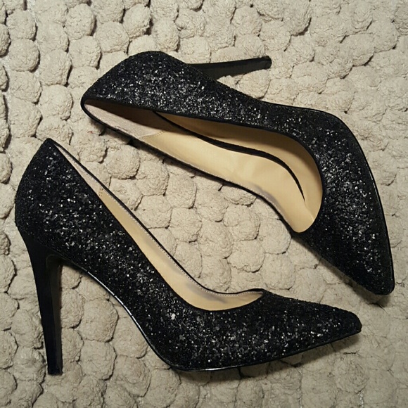 Joe's 'Jacey' black glitter pump
