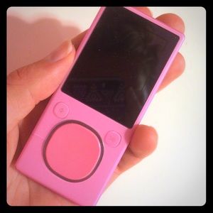 ZUNE in pink, holds 4 GB of music!