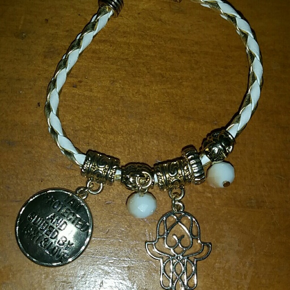 Hamsa hand braclet
