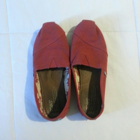 Red Tom's