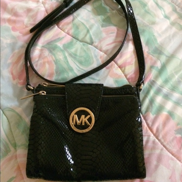 Michael Kors Python Skin Crossbody - Picture 2 of 4