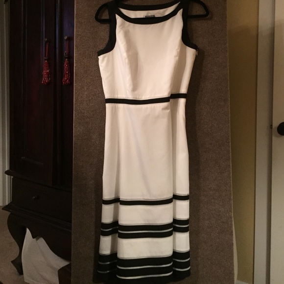 Classy Ann Taylor mostly white w/ black stripes