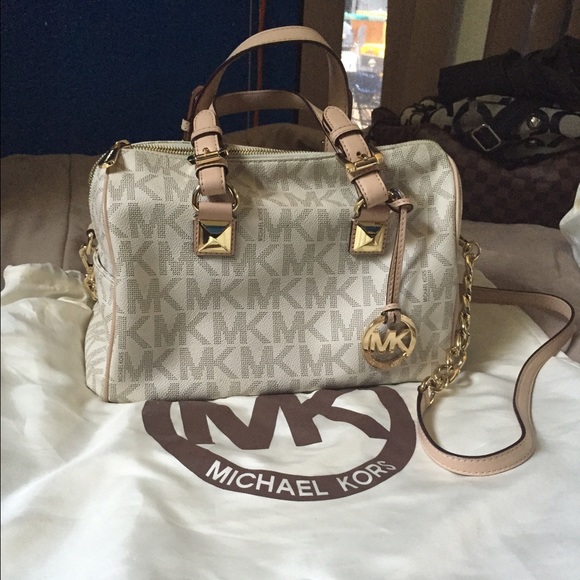 Mk purse