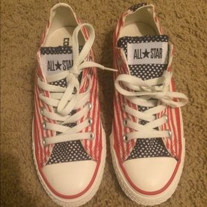 Women's American flag converse sneakers!