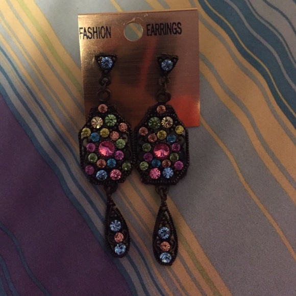 Earrings - Picture 2 of 2