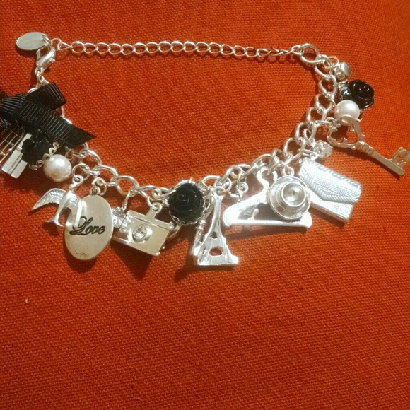 Charm bracelet
