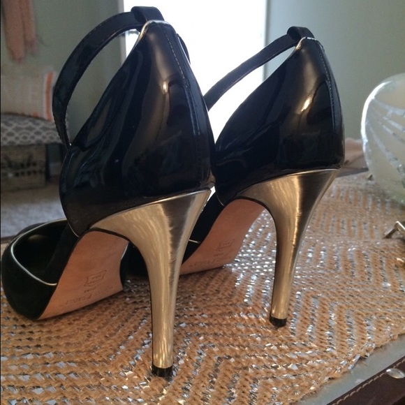 Size 9 White House Black Market Heels never worn