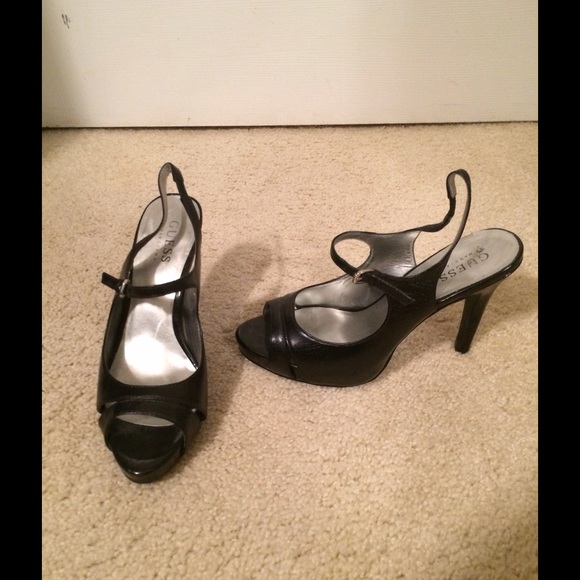 Black Guess Heels. Size 6