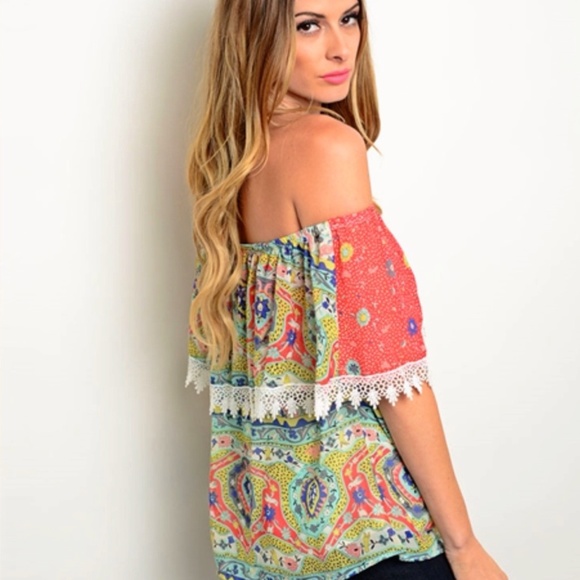 Tops - ⭐️⭐️⭐️⭐️⭐️Rated! Darling Off Shoulder Top😍😘❤️