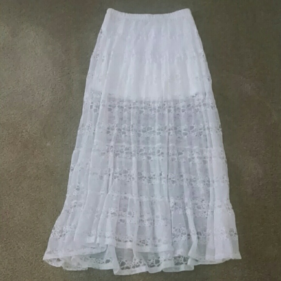 **Sold**  Ivory lace maxi skirt