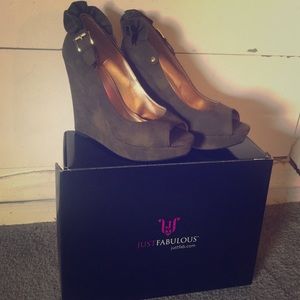 Sexy chocolate suede peep toe pumps