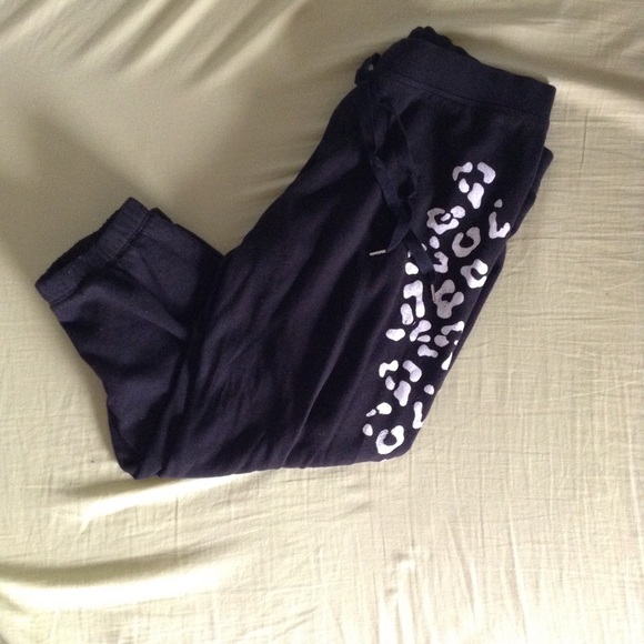 NWOT Victoria's Secret Paw Print Black Sweatpants