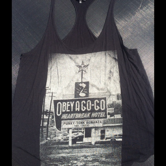Black Obey tank L