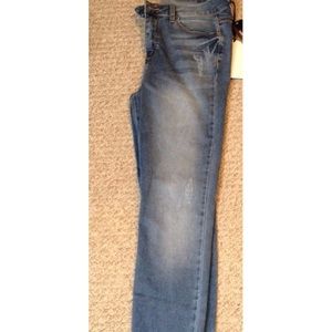 Mid rise stretch denim Jean