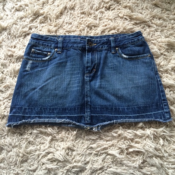 AEO jean cut off skirt
