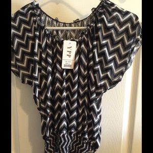 Ypp lack and grey striped elastic bottom top