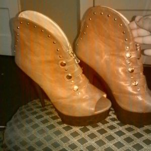 Tan peekaboo booties