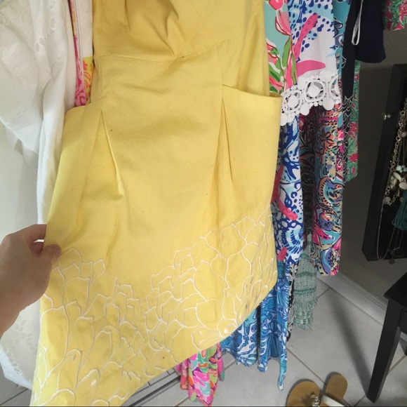 Traded Lilly Pulitzer Yellow Blossom Dress - Picture 2 of 2