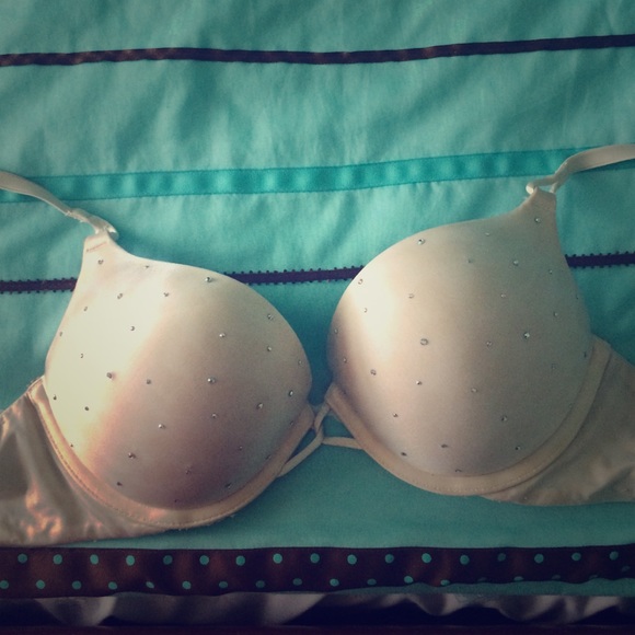 Bombshell Bra Victoria Secret.