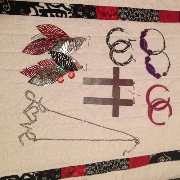 Lot of jewelry