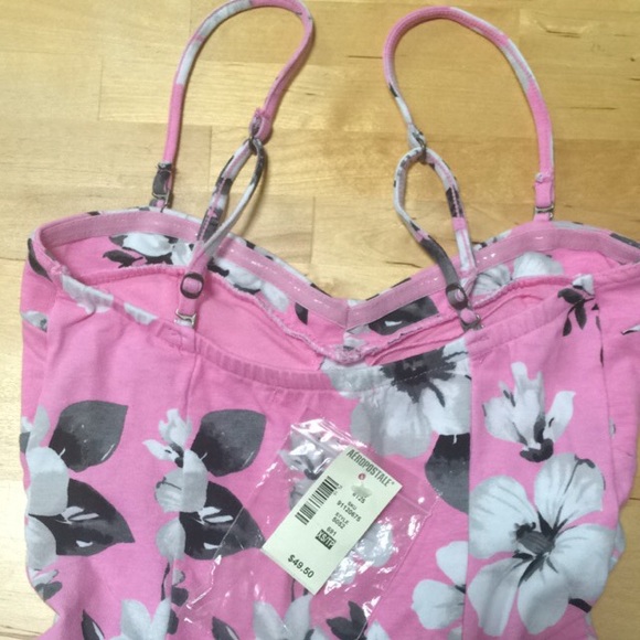 Pink flower dress! - Picture 3 of 4