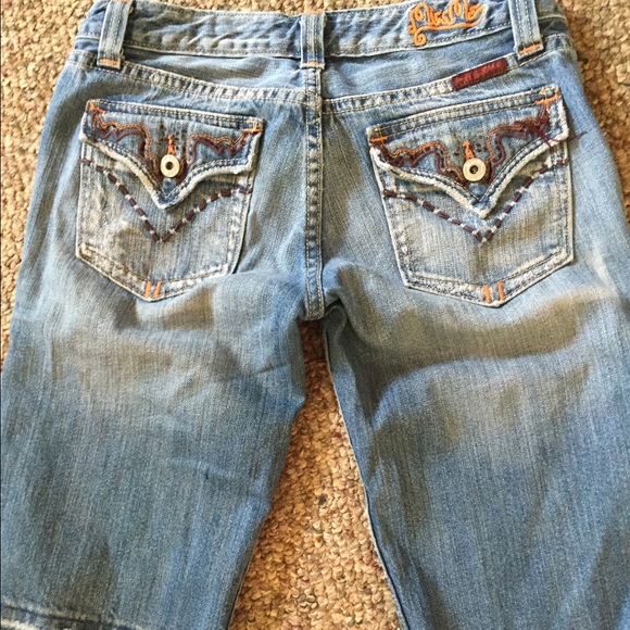 Sold - Picture 3 of 3