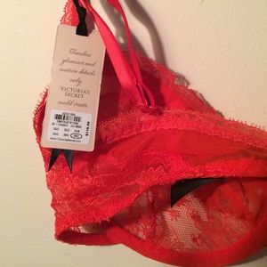 Victoria's Secret Tops - ✨ Brand New Victoria's Secret Bra✨ Victoria's Secret Tops - ✨ Brand New Victoria's Secret Bra✨