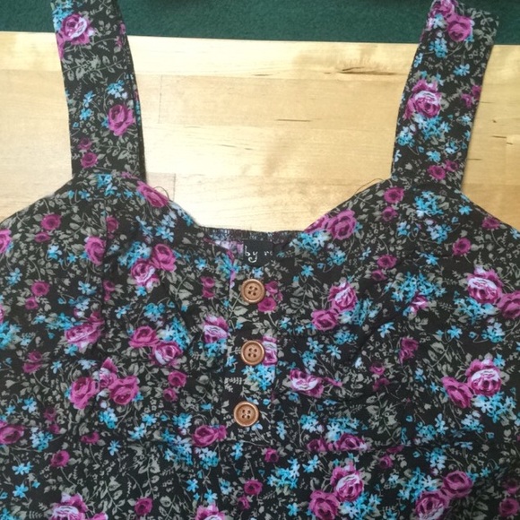 Brown flower dress! - Picture 2 of 3