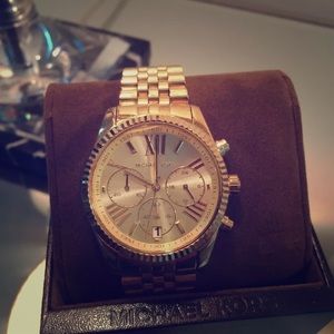 Michael Kors Women's Watch Gold