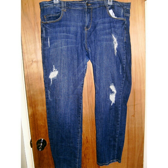 Plus Size Distressed Jeans