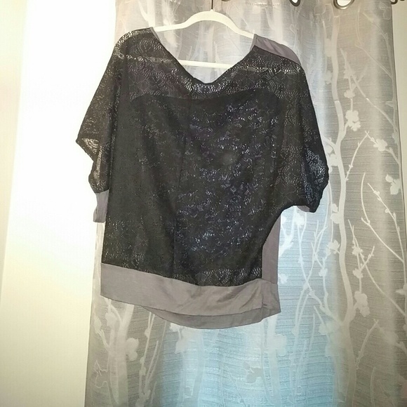 Cheetah lace print flowy shirt - Picture 2 of 4