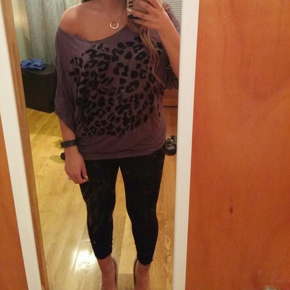 Cheetah lace print flowy shirt - Picture 3 of 4