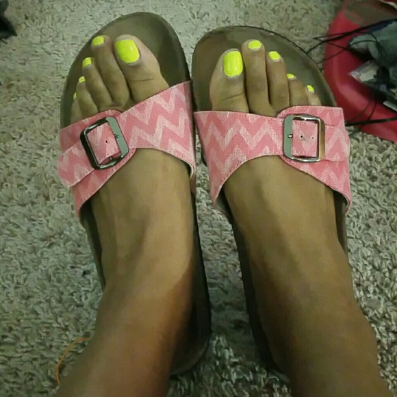 Sandles - Picture 4 of 4