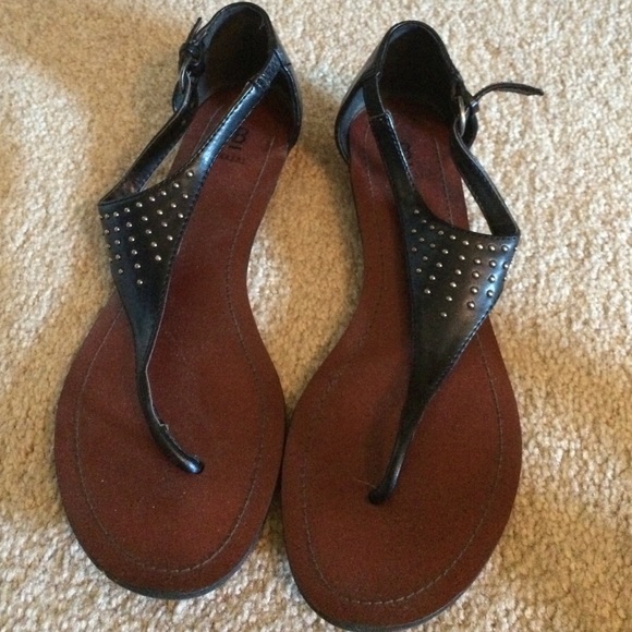 Black sandals