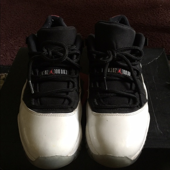 Tuxedo 11s - Picture 4 of 4